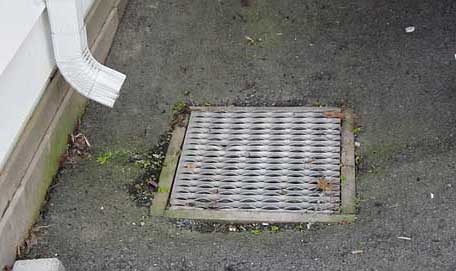 ΦΡΕΑΤΙΟ ΑΠΟΧΕΤΕΥΣΗΣ ΟΜΒΡΙΩΝ - Σχάρα